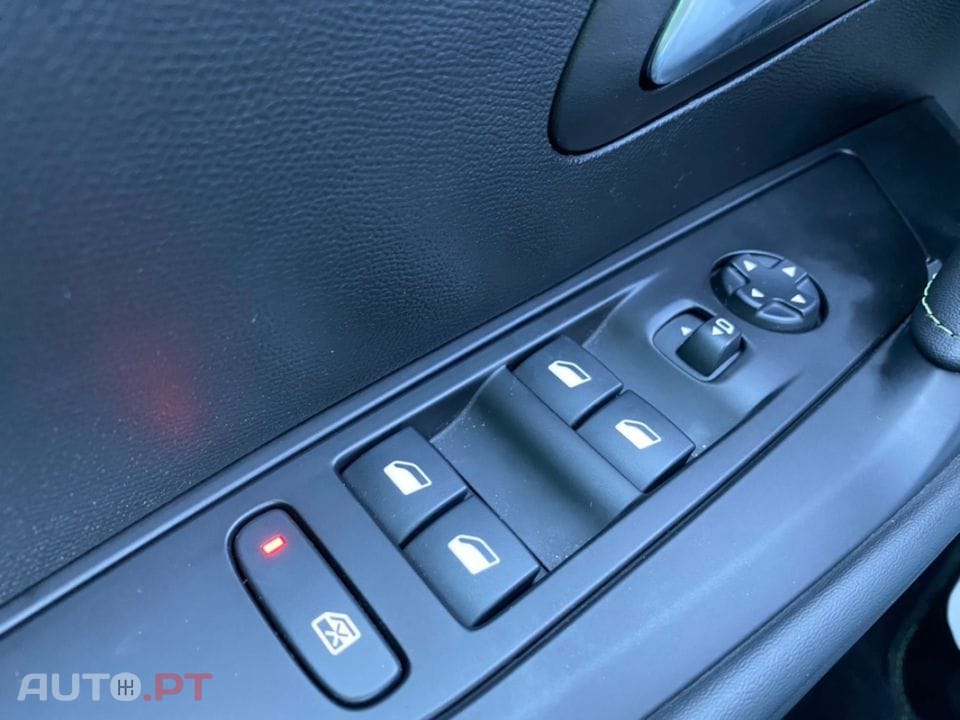 Peugeot E-208 GT Pack