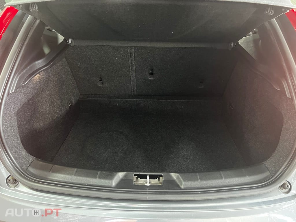 Volvo V40 Cross Country 2.0 D2 Summum