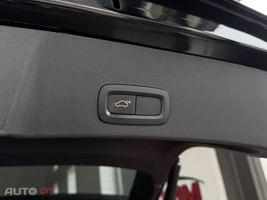 Volvo XC40 1.5 T3 Momentum Plus