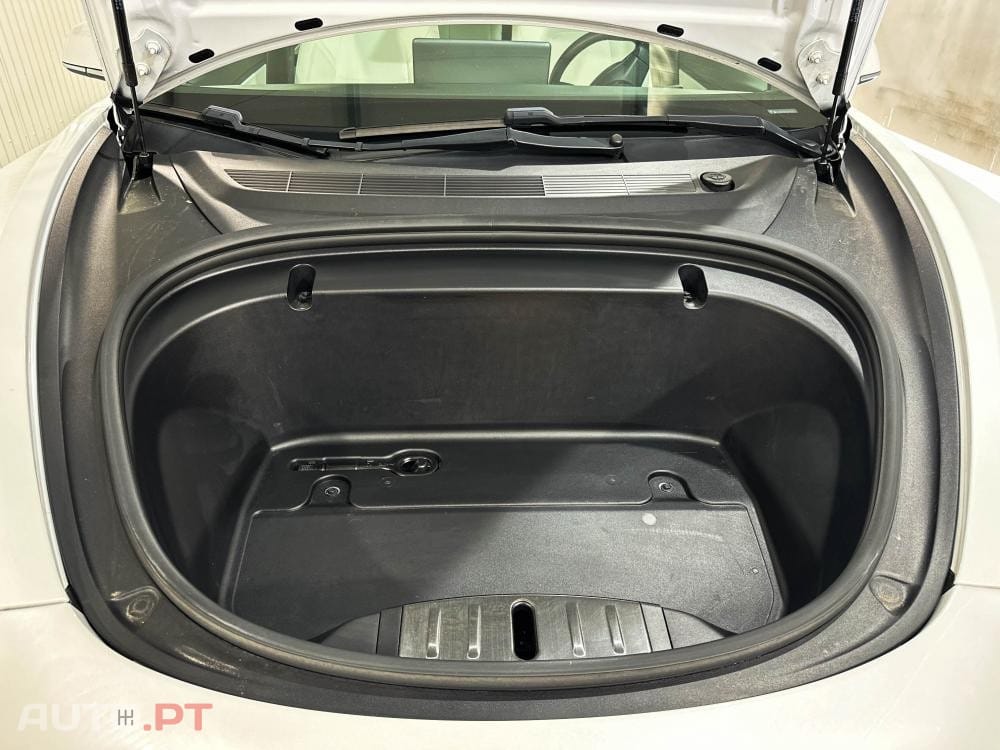 Tesla Model 3 Long-Range Dual Motor AWD