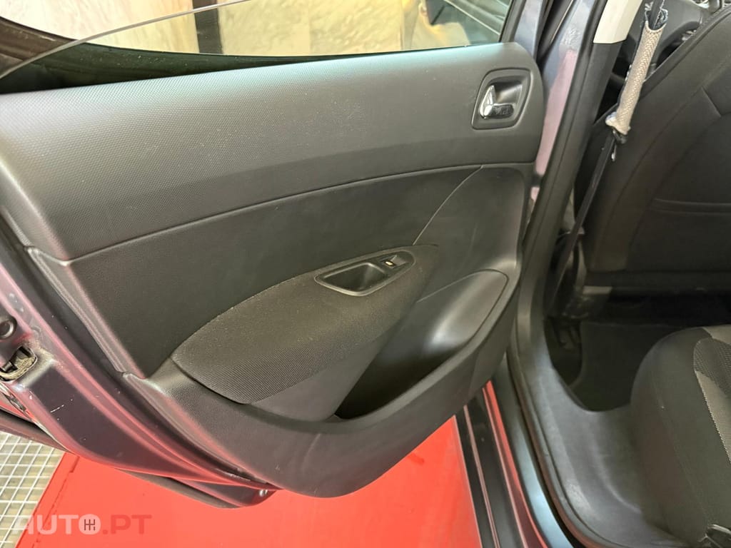 Peugeot 308 1.4 16V Executive