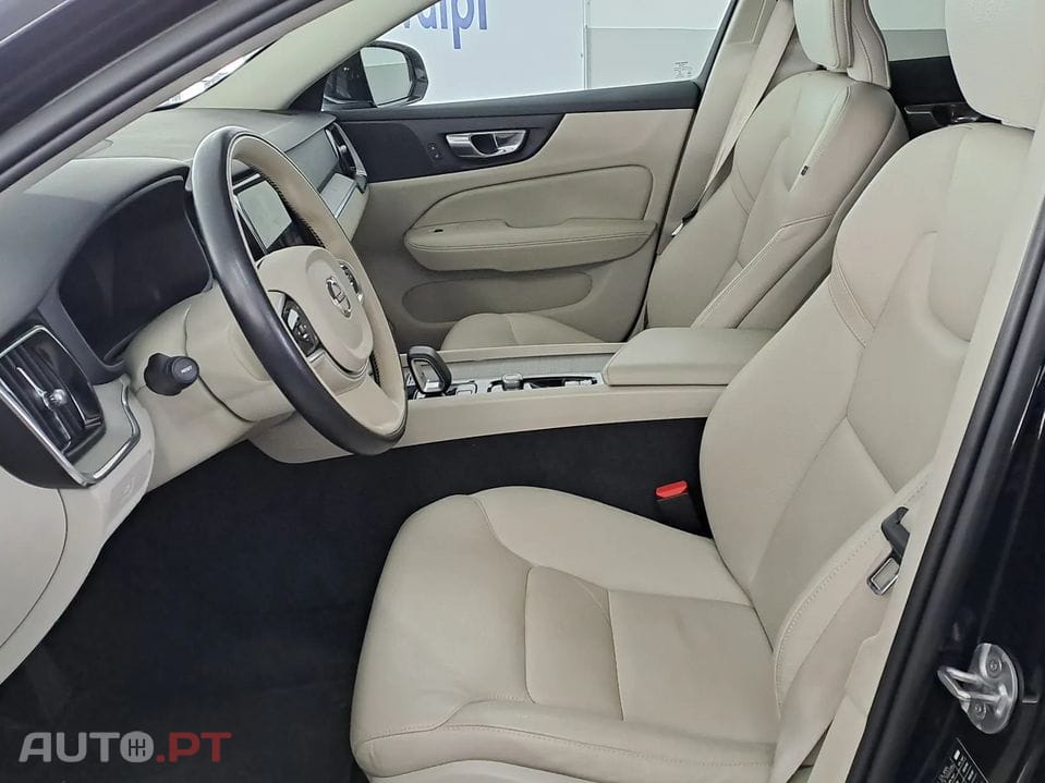 Volvo V60 2.0 B4 Core Auto