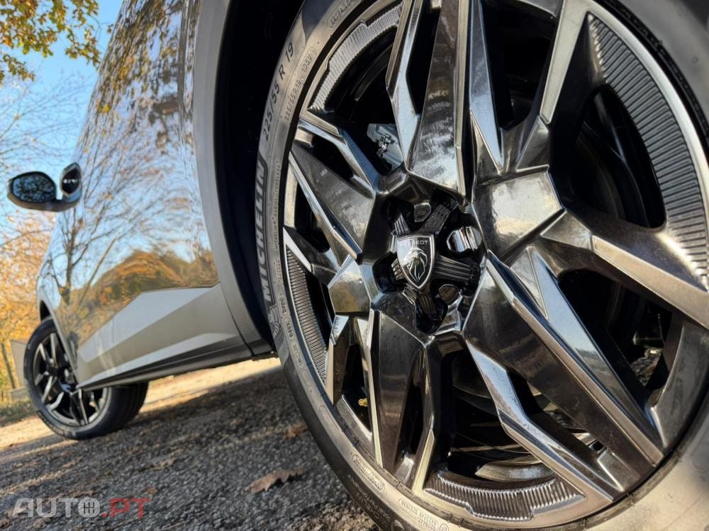 Peugeot 5008 Hybrid 136 e-DSC Allure Pack