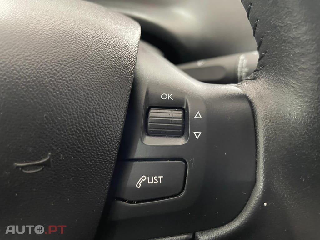 Peugeot 208 1.2 PureTech Signature