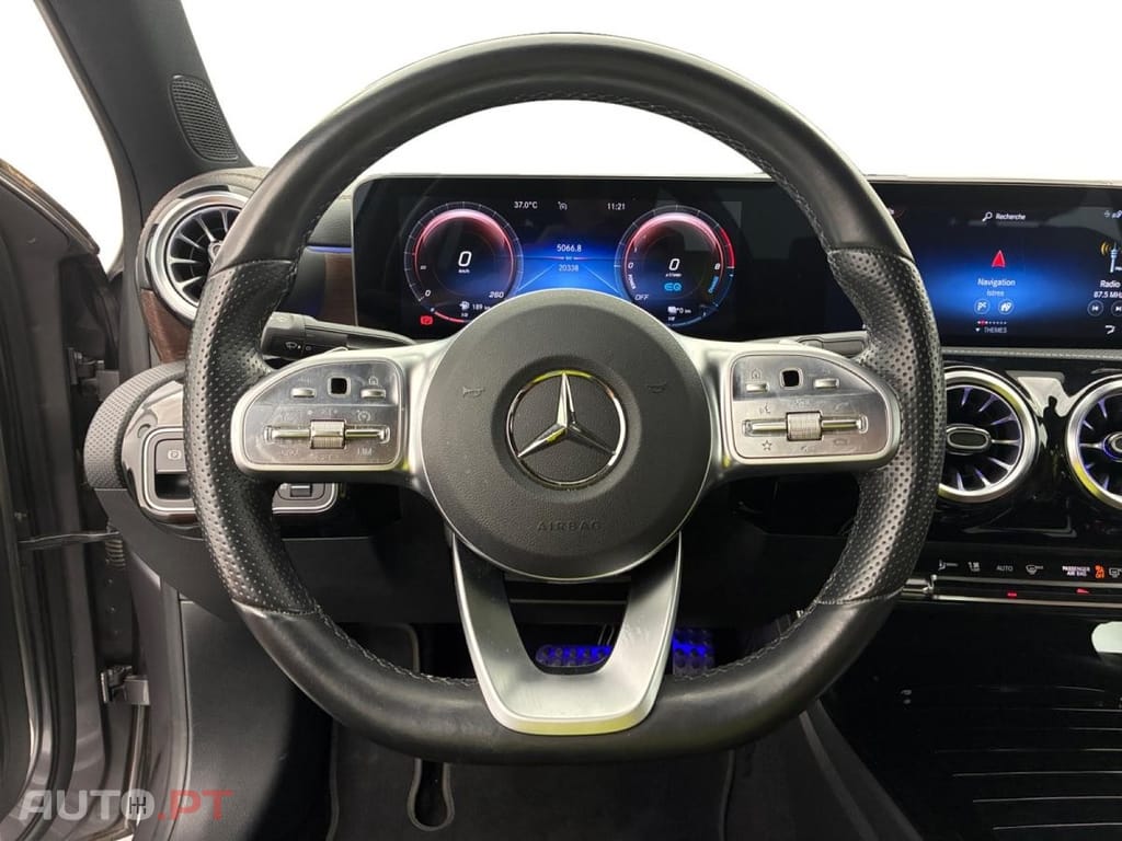 Mercedes-Benz A 250 e AMG Line