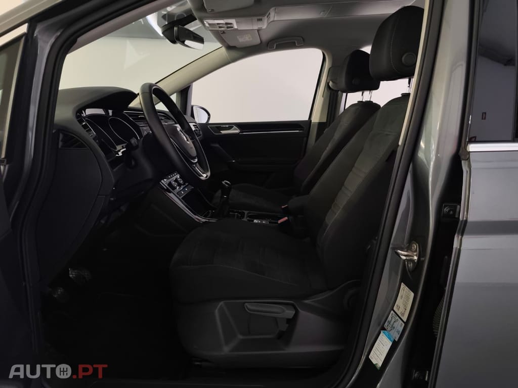 Volkswagen Touran 1.6 TDI Highline