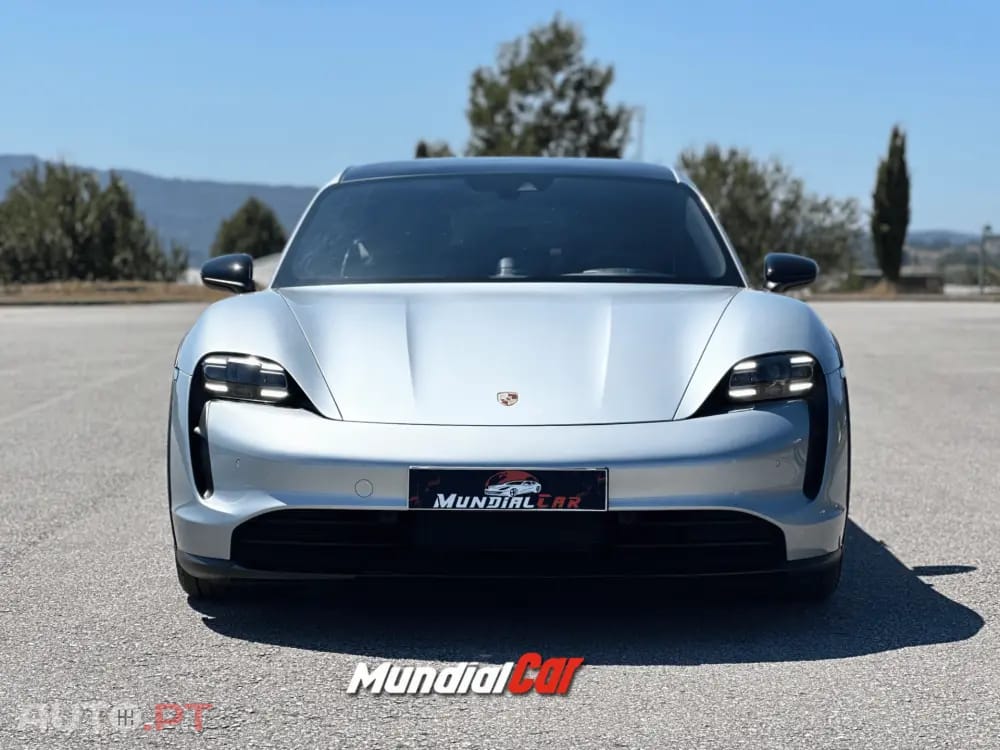 Porsche Taycan 4