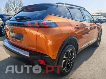 Peugeot 2008 1.2 PureTech Signature EAT6
