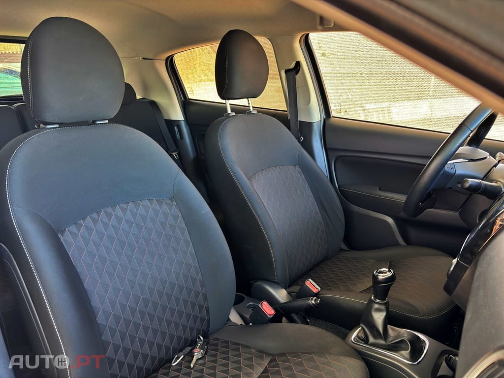 Mitsubishi Space Star 1.2 Intense Connect Edition