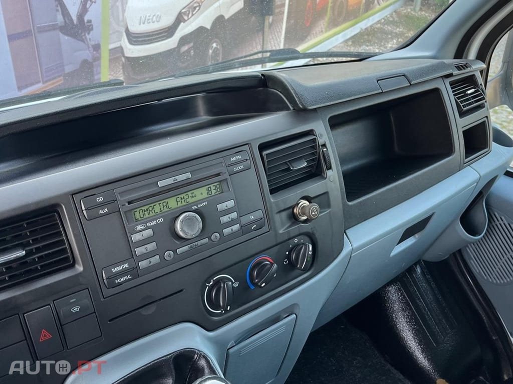 Ford Transit CABINE DUPLA + CAIXA