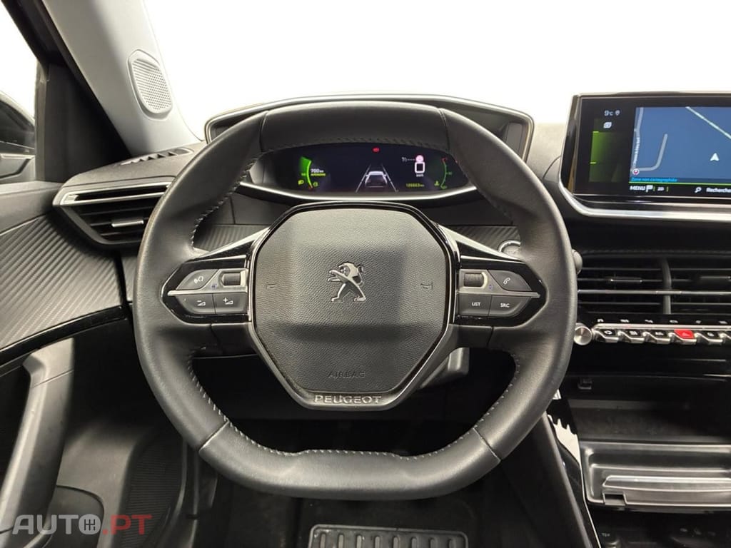 Peugeot 2008 1.5 BlueHDi Allure Pack