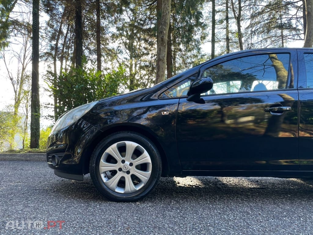 Opel Corsa 1.2 Enjoy