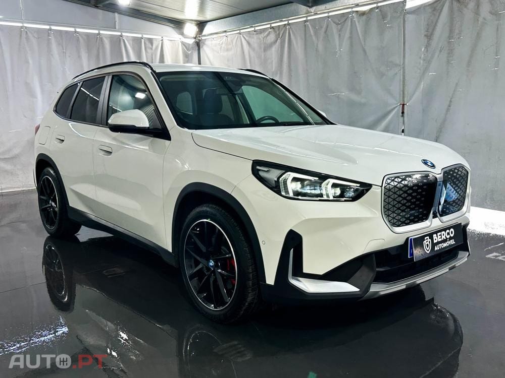 BMW iX1 xDrive30