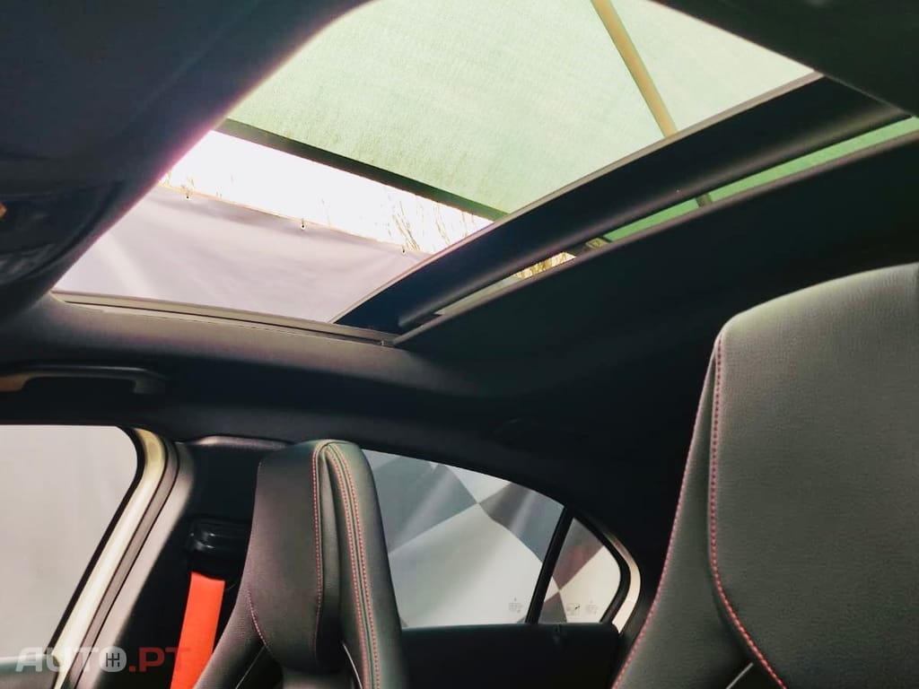 Mercedes-Benz A 45 AMG AMG 4Matic Speedshift 7G-DCT