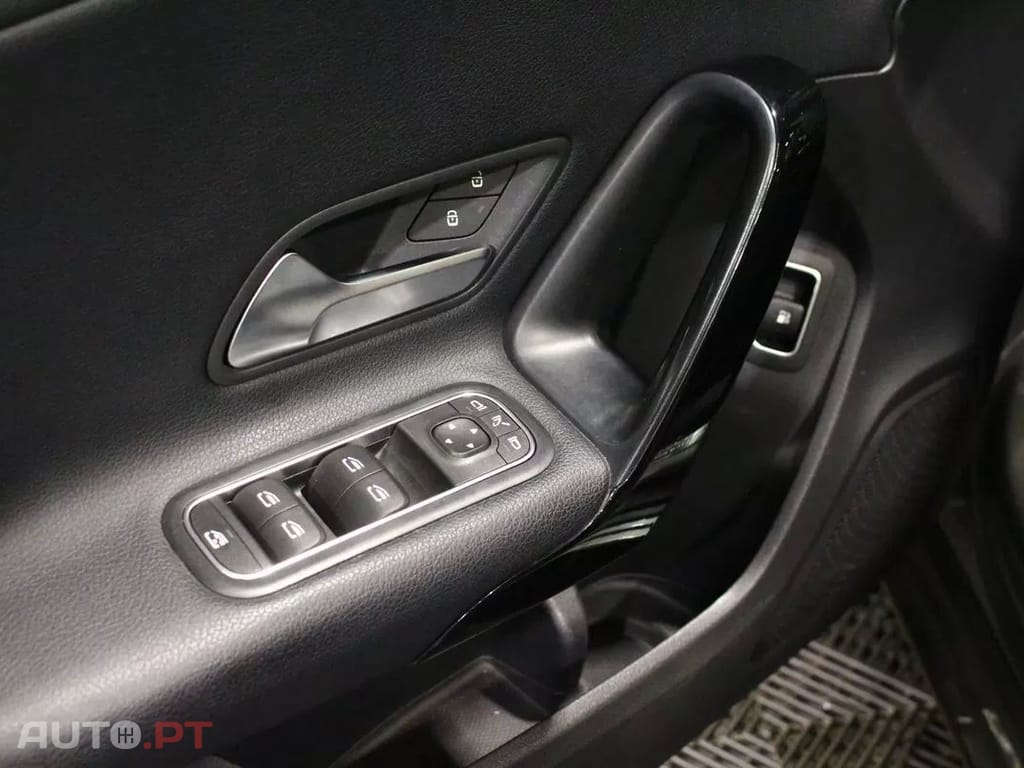 Mercedes-Benz A 250 e Progressive