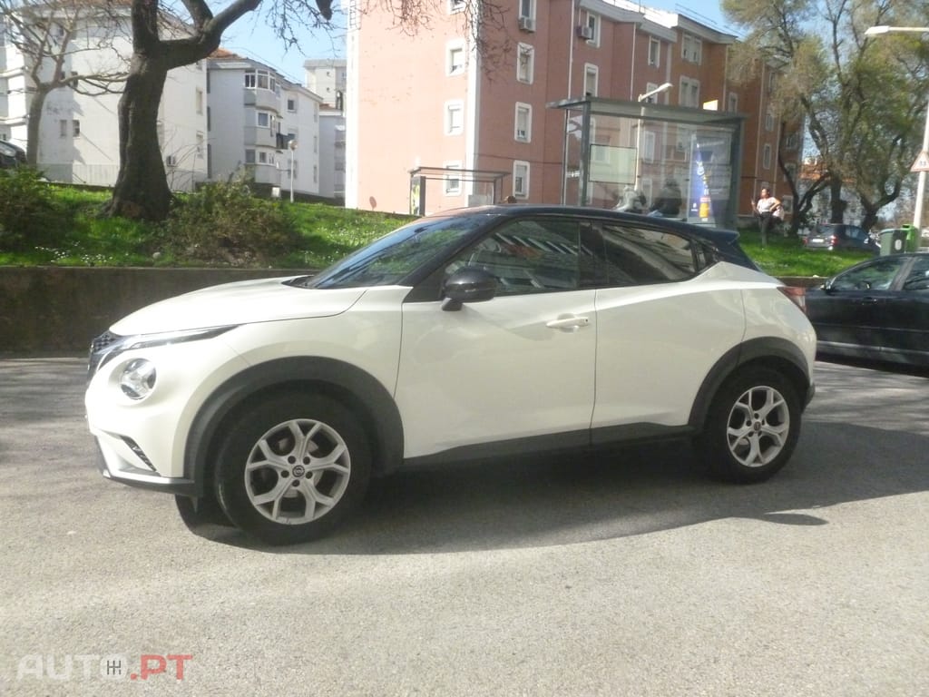 Nissan Juke 1.0 DIG-T N-Connecta Auto