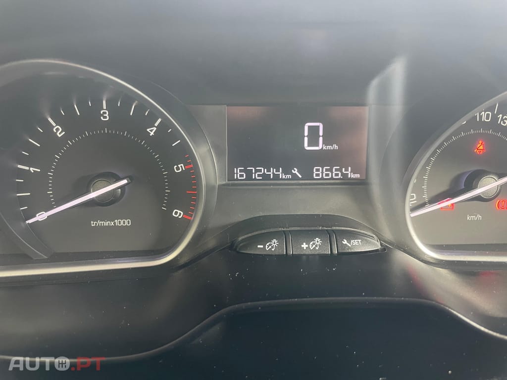 Peugeot 208 1.6 BlueHDi Allure