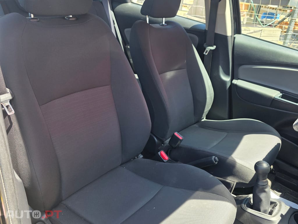 Toyota Yaris 2016