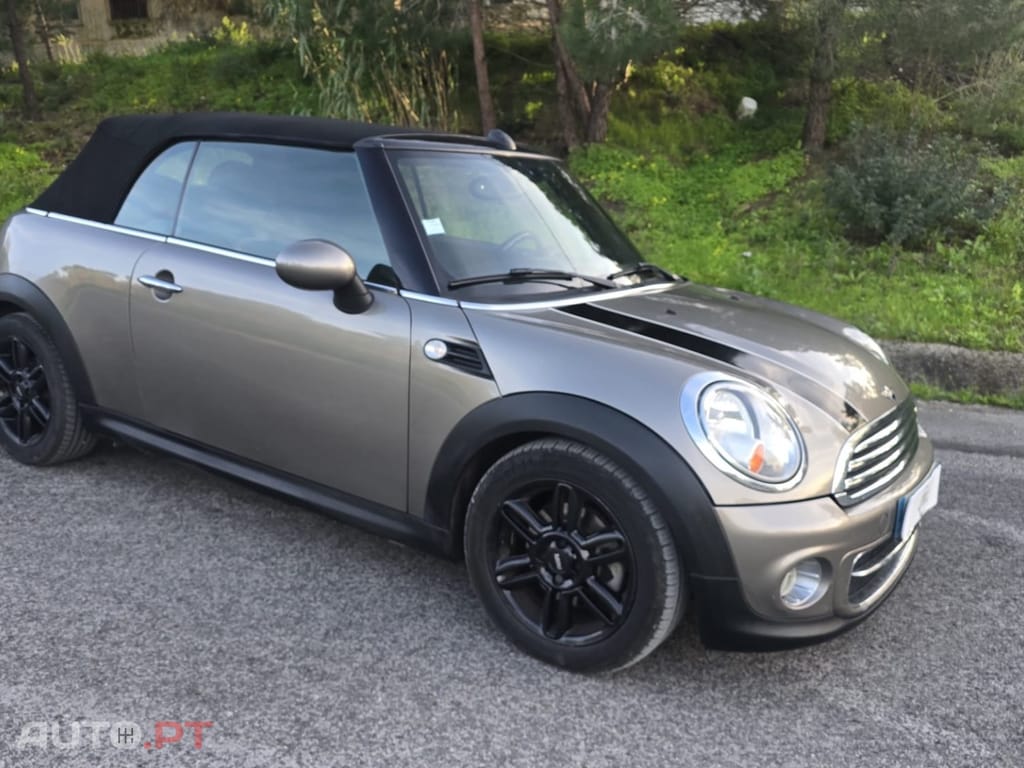 MINI Cabrio Cooper SD Auto