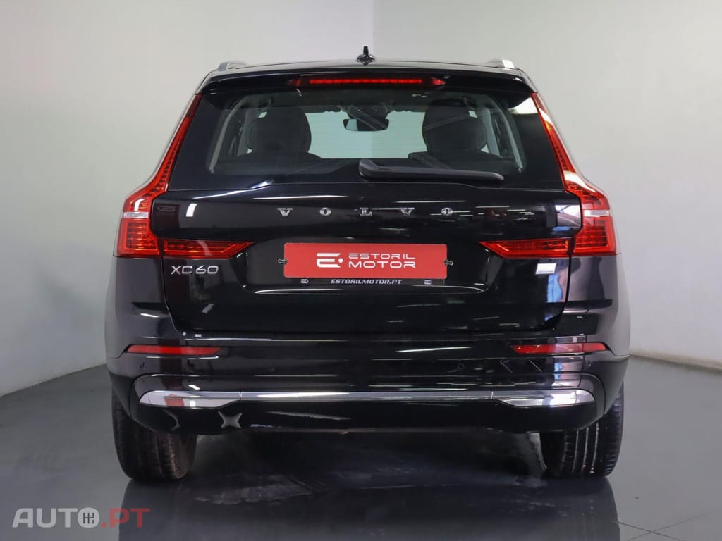 Volvo XC60 2.0 T6  AWD PHEV Core Auto