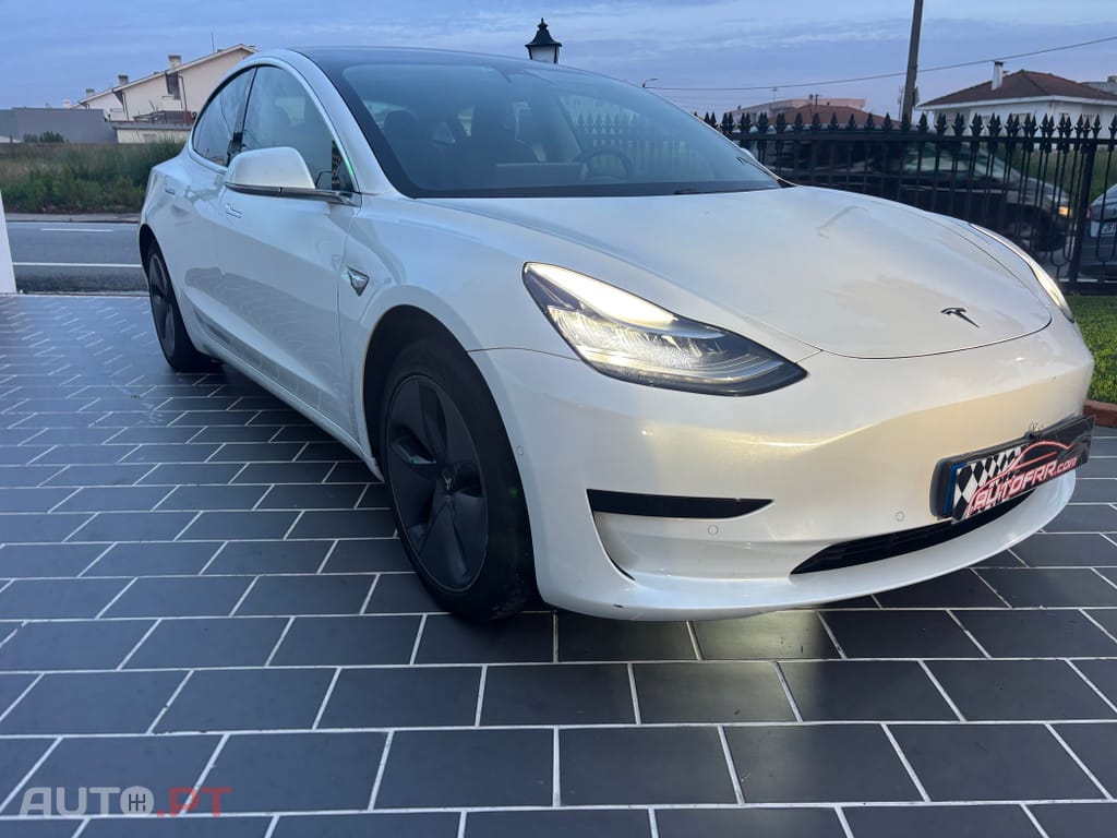 Tesla Model 3 Standard Range Plus RWD