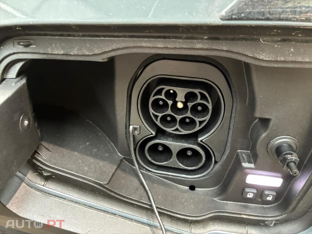 Renault 4 E-Tech Autonomie Confort Techno