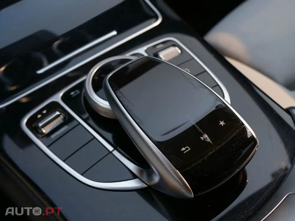 Mercedes-Benz C 300 h Avantgarde+
