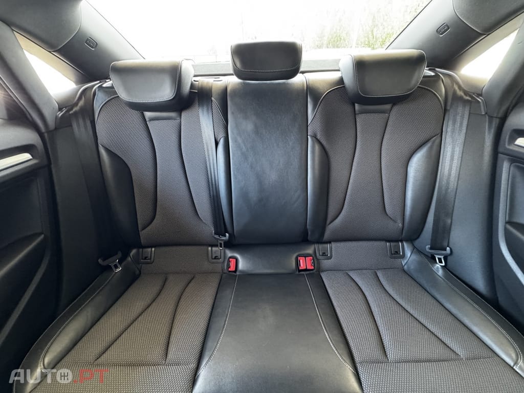 Audi A3 30 TDI S-line