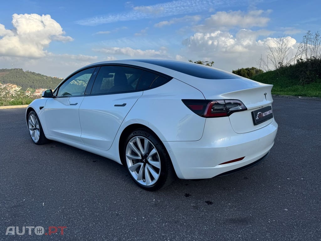 Tesla Model 3 Long-Range Dual Motor AWD