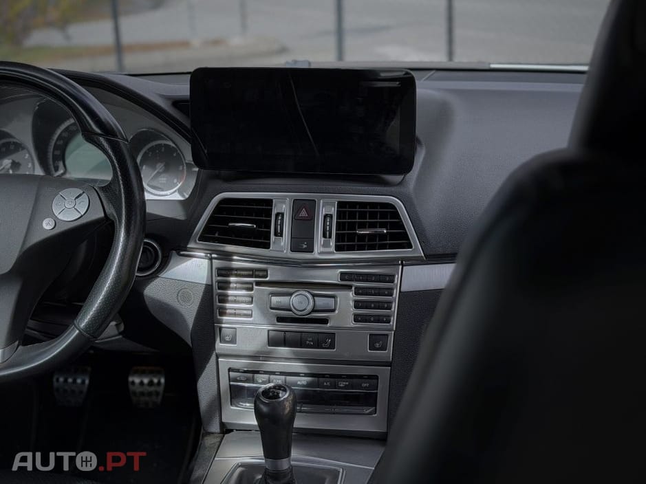 Mercedes-Benz E 220 Cabrio