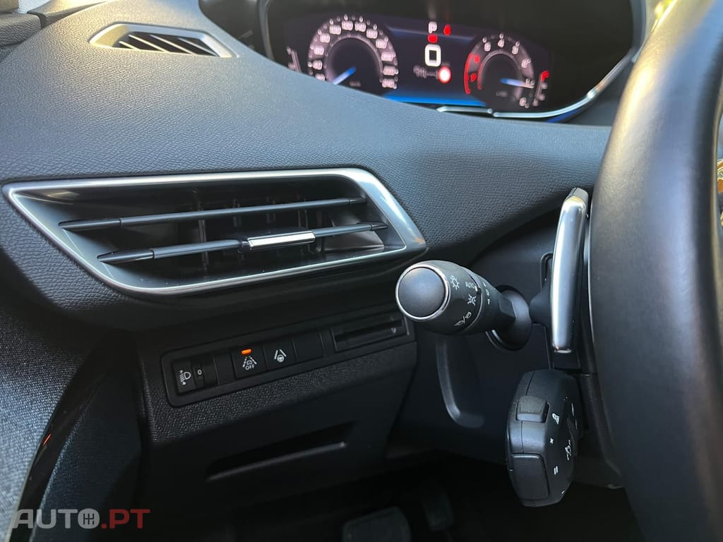 Peugeot 3008 1.2 Puretech Allure 131cv