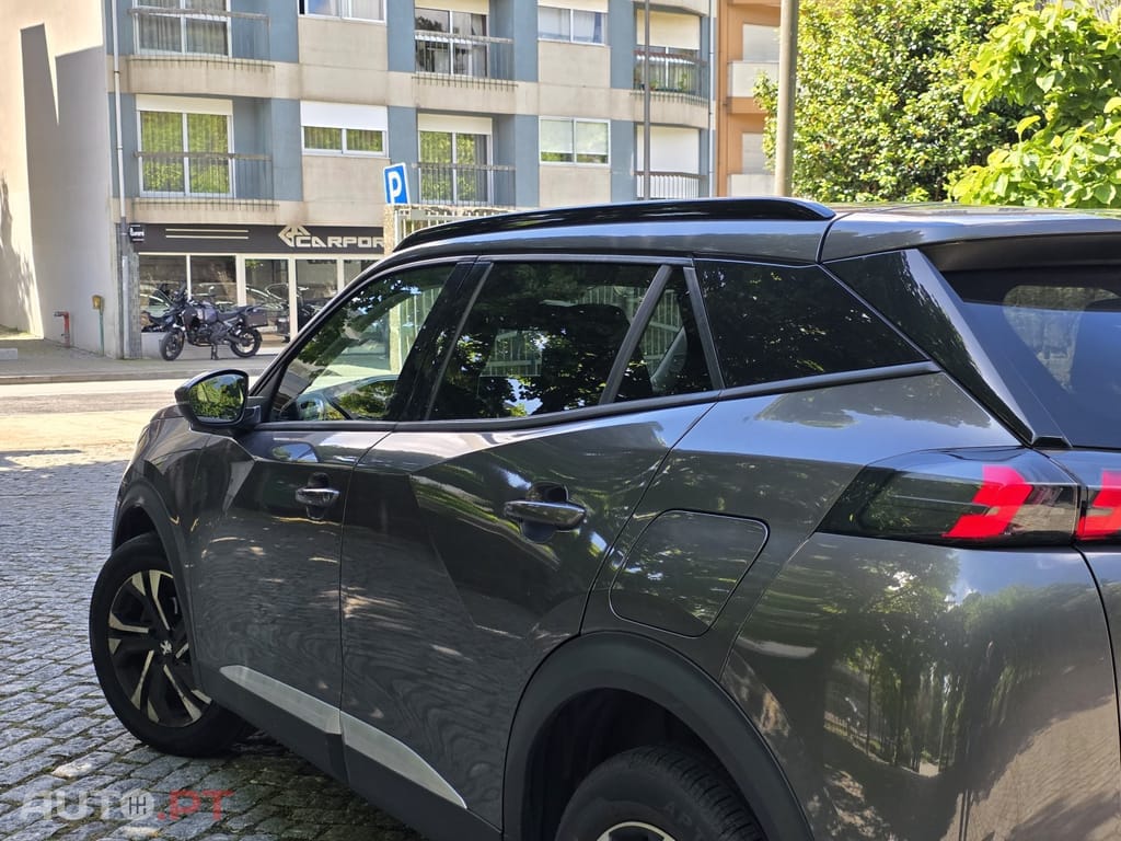 Peugeot 2008 1.2 PureTech Allure