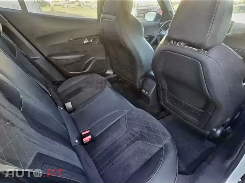 Peugeot 2008 GT Pack 100% Eléctrico