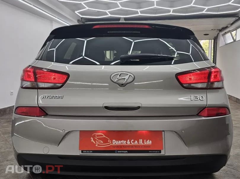 Hyundai i30 1.0 T-GDI Style — fotografia 24