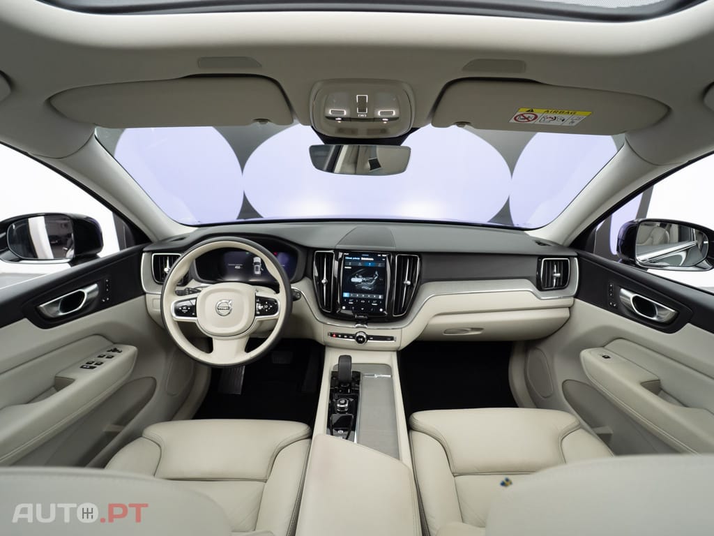 Volvo XC60 2.0 T6 PHEV Plus Bright AWD