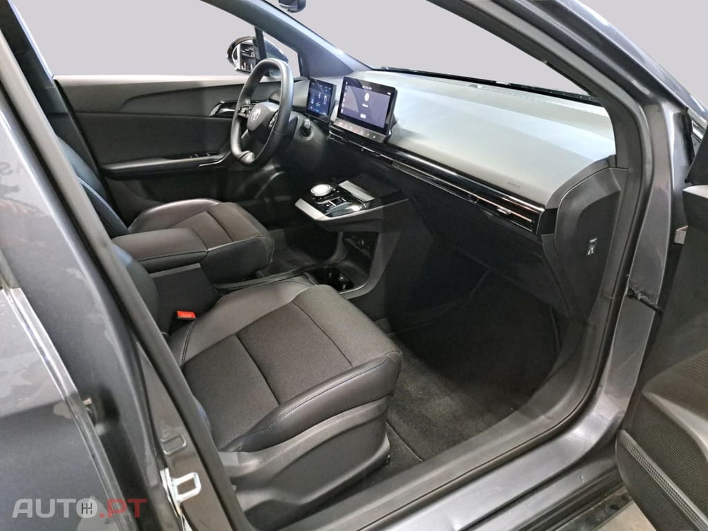 MG MG4 Luxury 64 kWh I.V.A DEDUTIVEL 