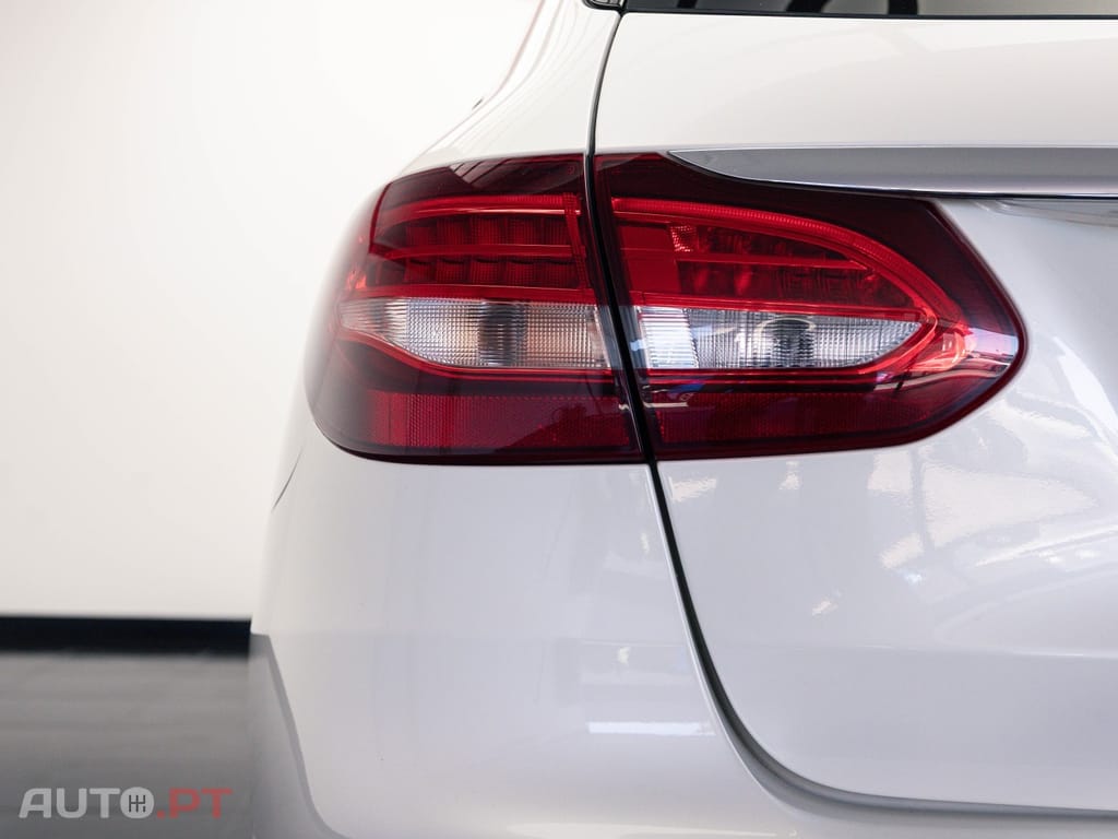 Mercedes-Benz C 220 d Station 9G-TRONIC AMG Line