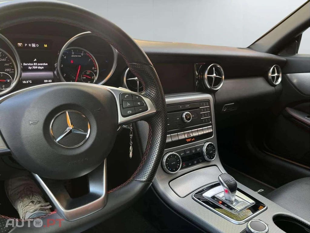 Mercedes-Benz SLC V6