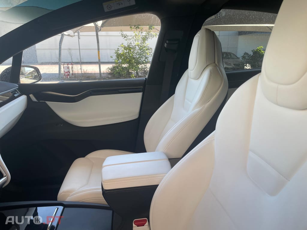 Tesla Model X 100D