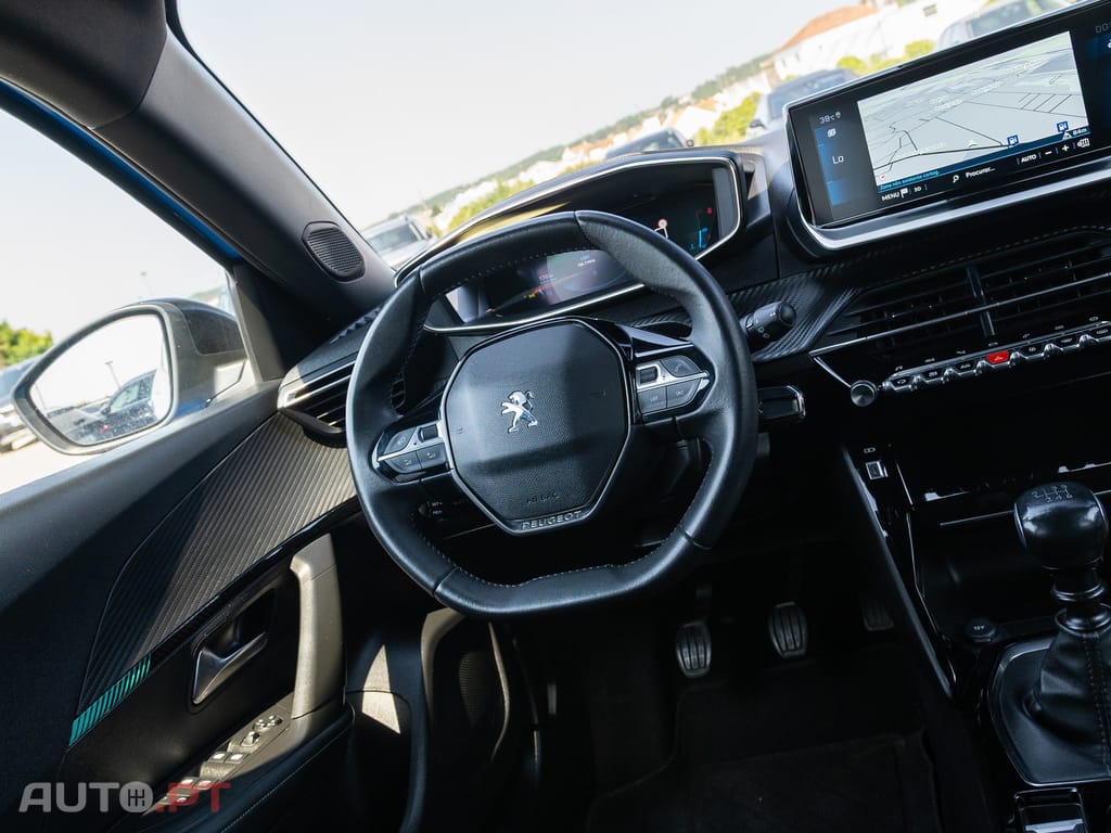 Peugeot 2008 1.2 PureTech Allure Pack