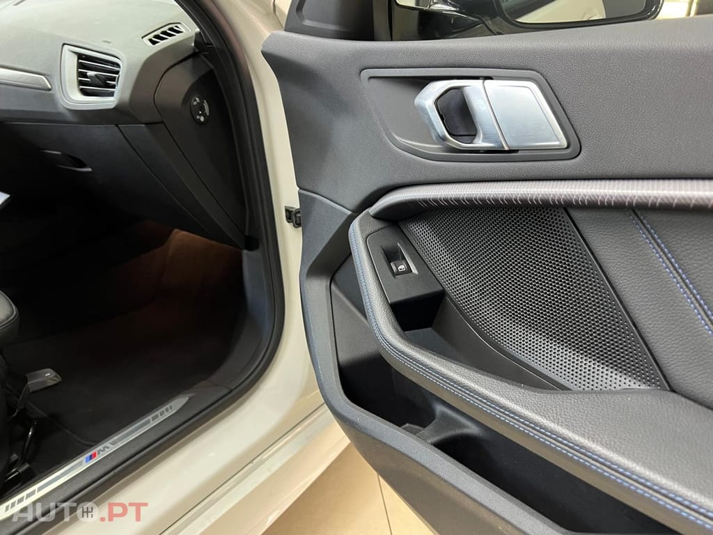 BMW 116 d Pack Desportivo M