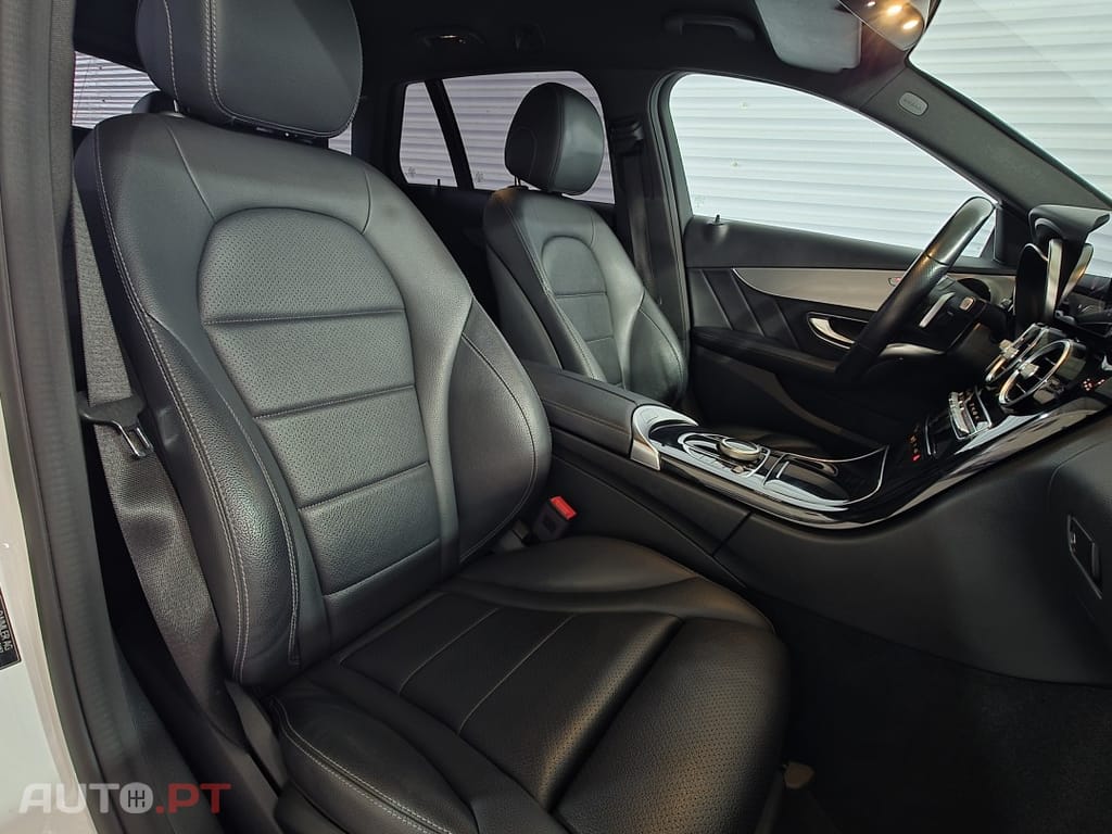 Mercedes-Benz C 220 d AMG Line