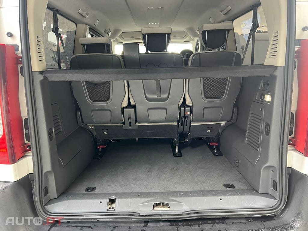 Citroen Jumpy 2.0 HDi L2H1Semi-Vidrada