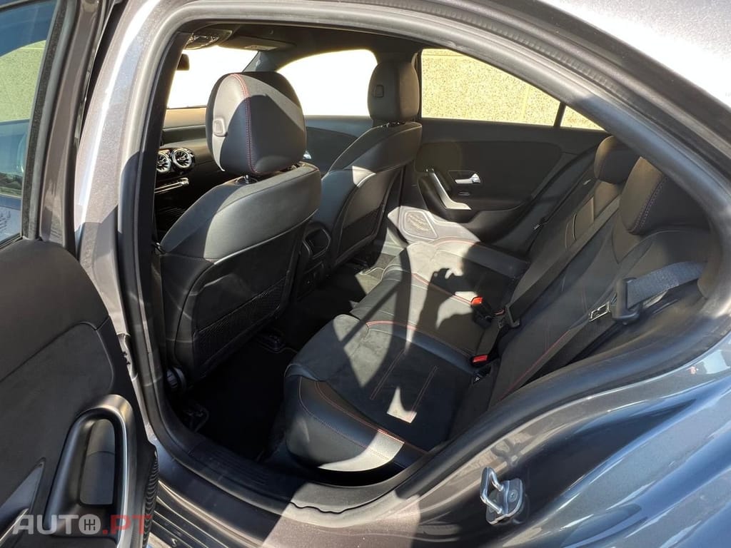 Mercedes-Benz A 250 e AMG Line