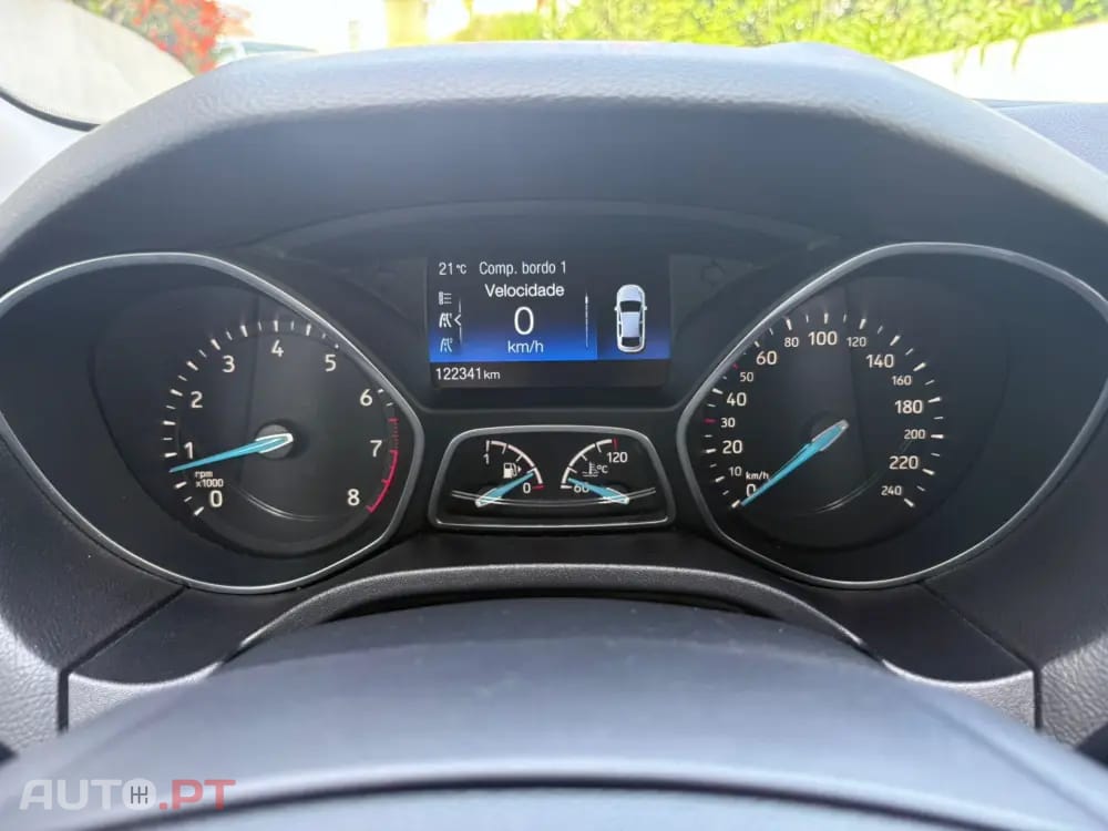 Ford Focus 1.0 EcoBoost S&S COOL&CONNECT DESIGN