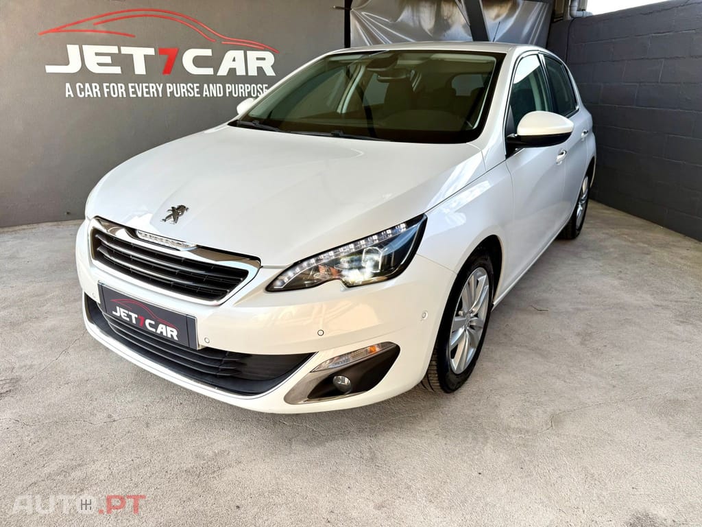 Peugeot 308 1.2 PureTech Allure Faróis Full LED