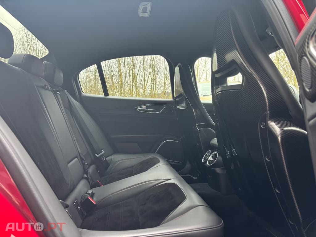Alfa Romeo Giulia 2.9 Bi-Turbo Quadrifoglio AT8