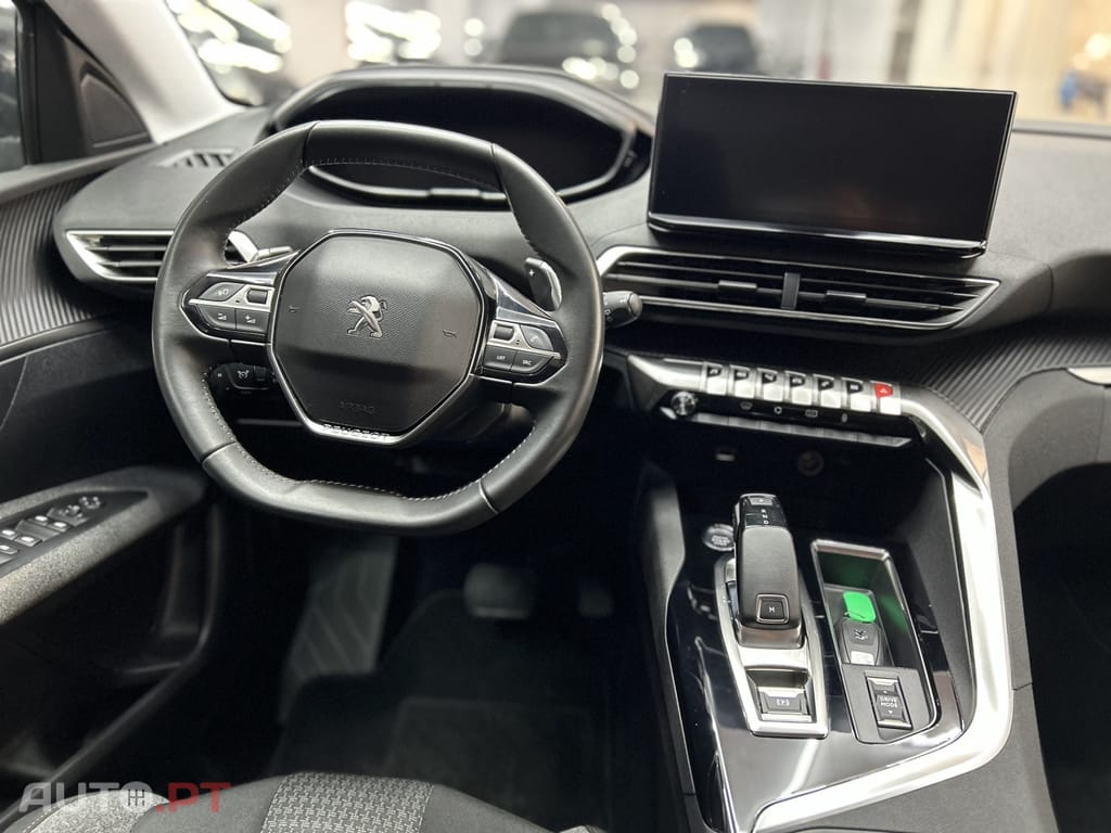 Peugeot 3008 1.2 PureTech Allure EAT8