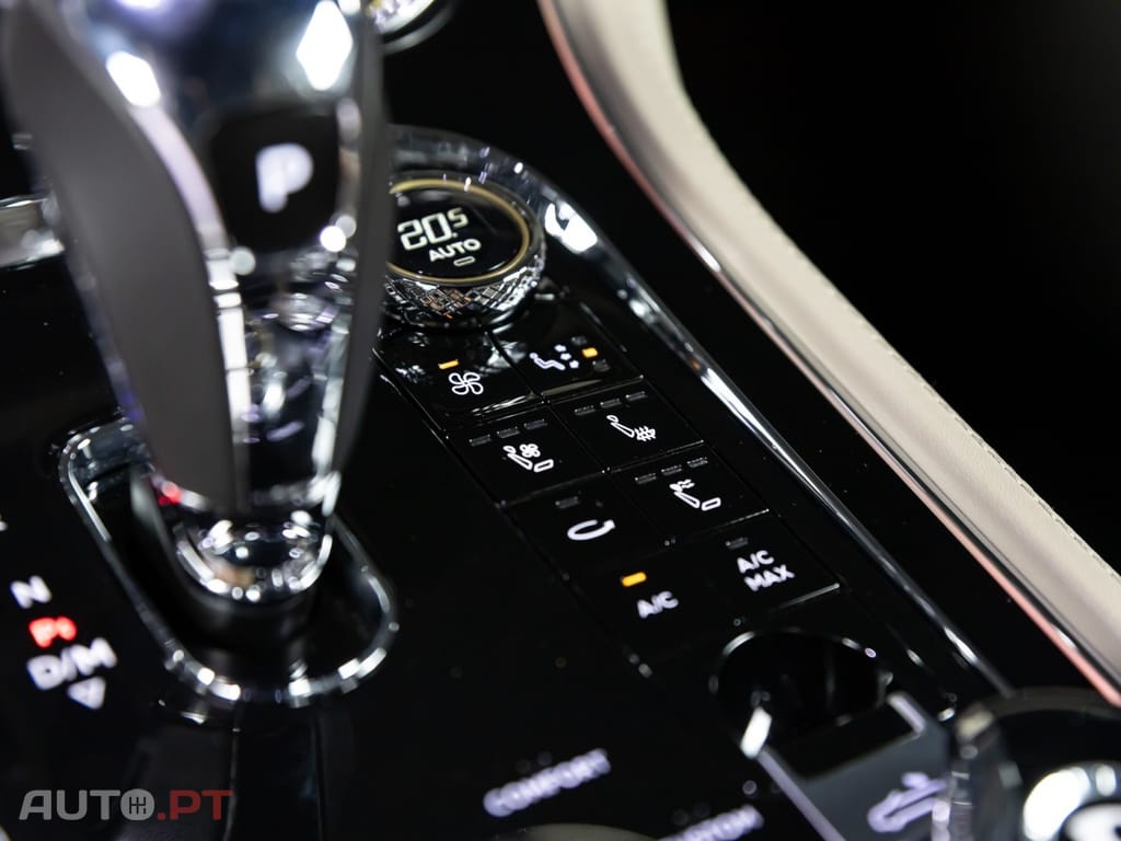 Bentley Continental GT V8