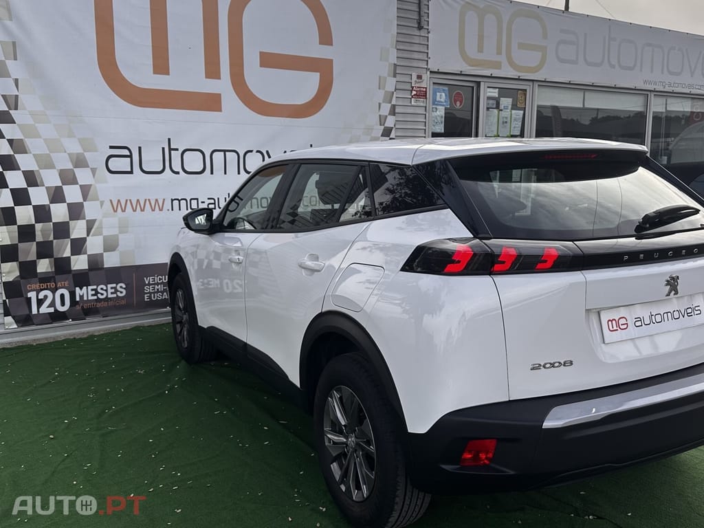 Peugeot 2008 1.2 PureTech Active Pack
